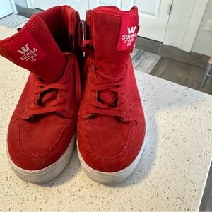 Men’s Supra’s size 12